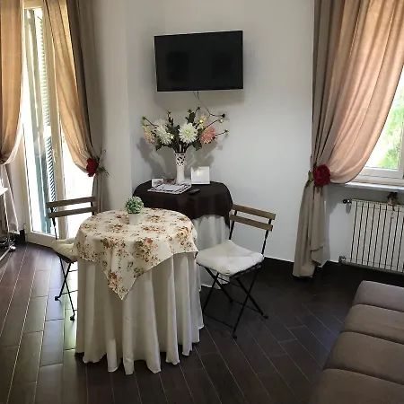 Rosaly Oda ve Kahvaltı