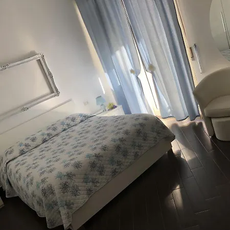 B&B Rosaly