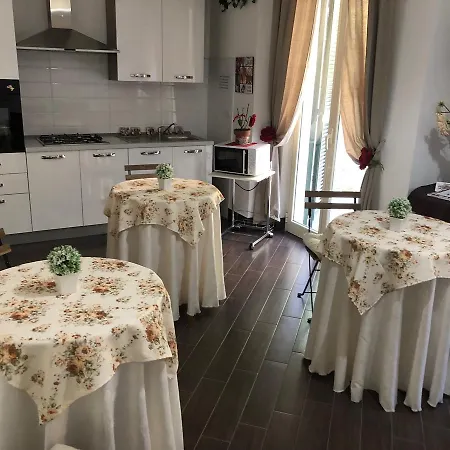 Rosaly Bed & Breakfast *